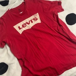 Levi’s t shirt